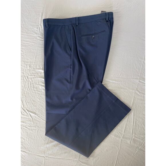 Greg Norman Other - Greg Norman Flat Front Microfiber Ultimate Travel Chino Pants. Navy, 36X32. EUC